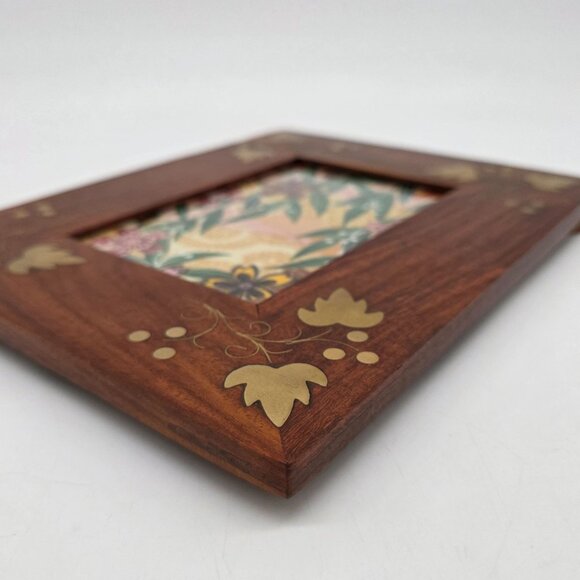 Handcrafted Wooden Photo Frame With Brass Inlay Vine Leaf Design 3.5x5.5 Inch - Picture 7 of 11
